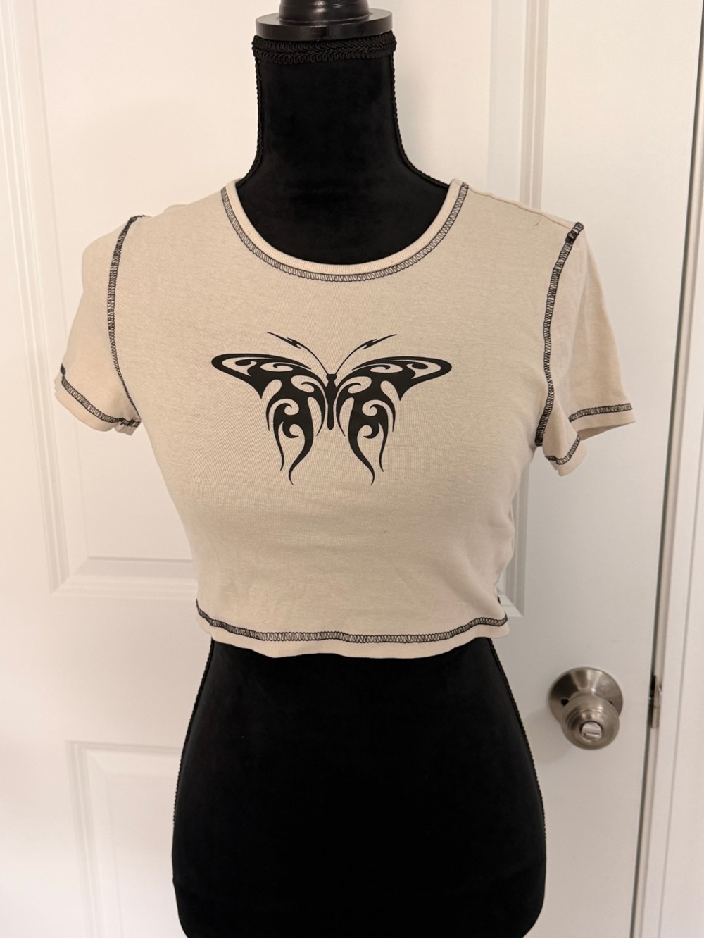 Y2K Beige Butterfly Graphic Baby Tee Crop Top